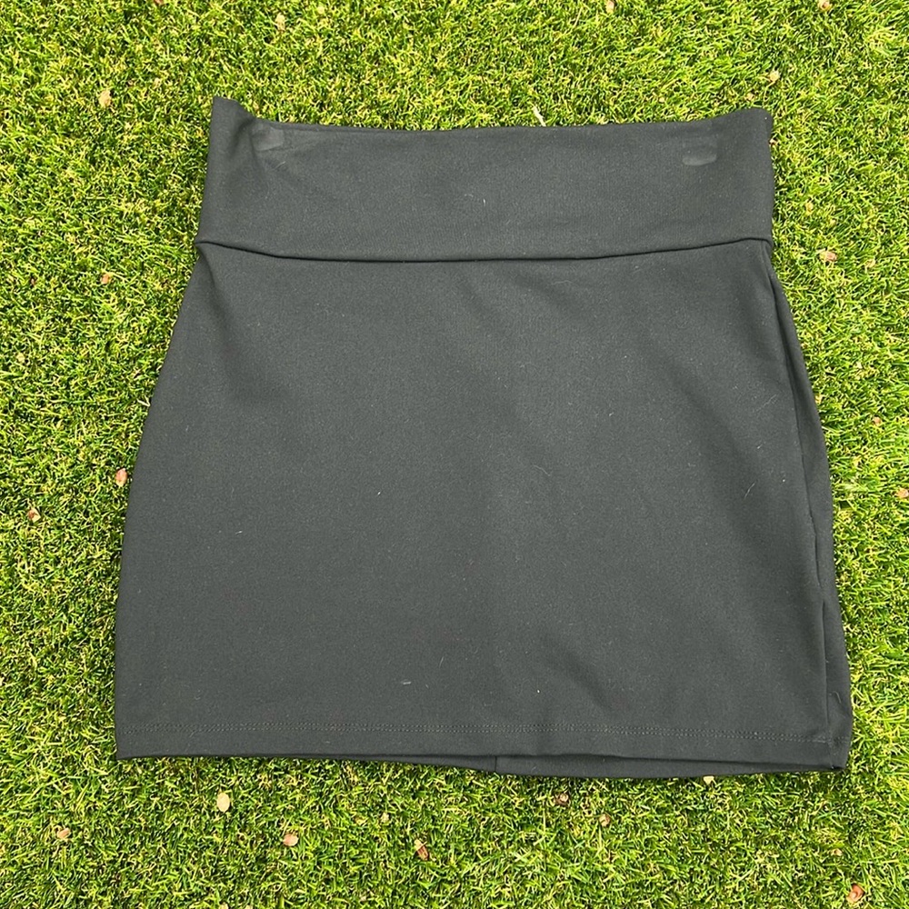 Bebe. Fitted Skirt